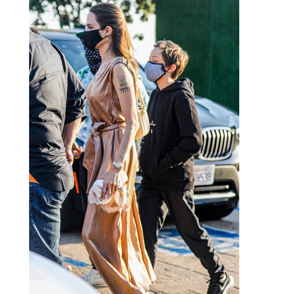 Angelina’s Malibu Mum Look Is All Luxe Fabrics & Low Heels