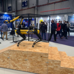 Plataforma de gestión integrada de personas, robots y dispositivos autónomos e IoT