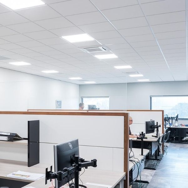 Radiance armatuur van Thorlux: energiebesparend LED lichtpaneel speciaal voor scholen en kantoren