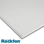 Les plafonds acoustiques Rockfon (division de la laine Rockwool) et les plafonds métalliques.
