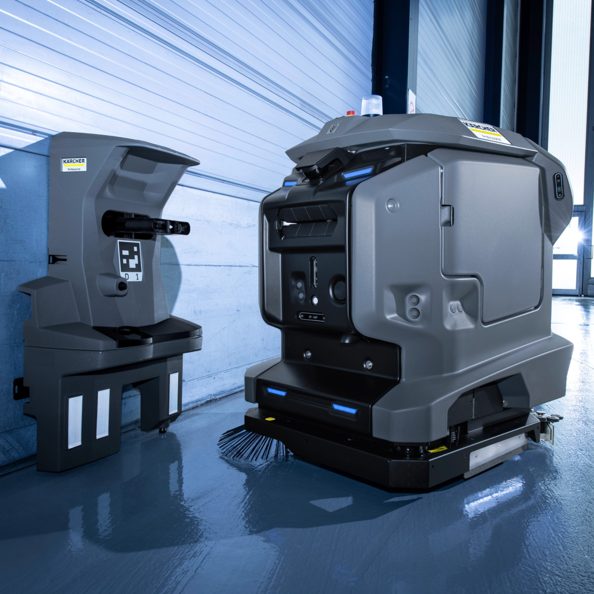 Autonomous scrubber-dryer KIRA B 50