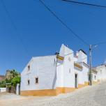 Rustic and typical Alentejo House T4 at the foot of the Terena Castle