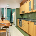 Penthouse T3 in the Fórum zone, São Martinho