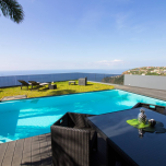 Villa de luxe avec vue imprenable sur la mer! Ile de Madere.