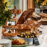 Rooms and Breakfast buffet