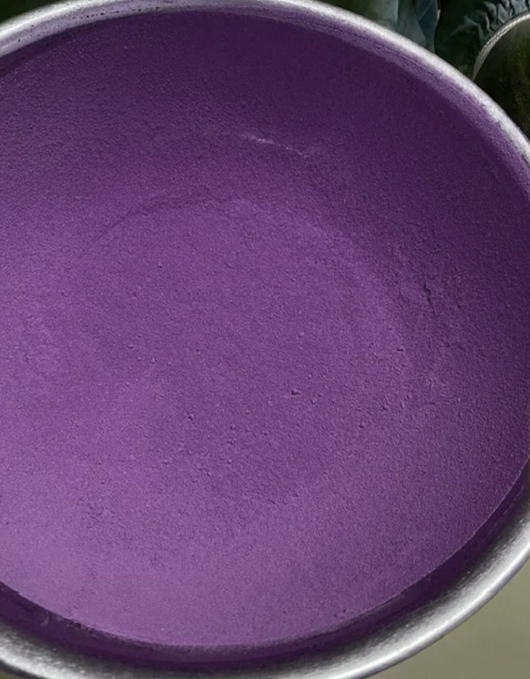Purple powder mixed with butterfly pea and Hibiscus roselle powder