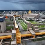 TRANSPORTADORES DE CORREIA E ELEVADORES DE CANECAS