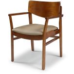 Poltrona Neo Bangkok Encosto em Tela estofado e Encosto em Madeira