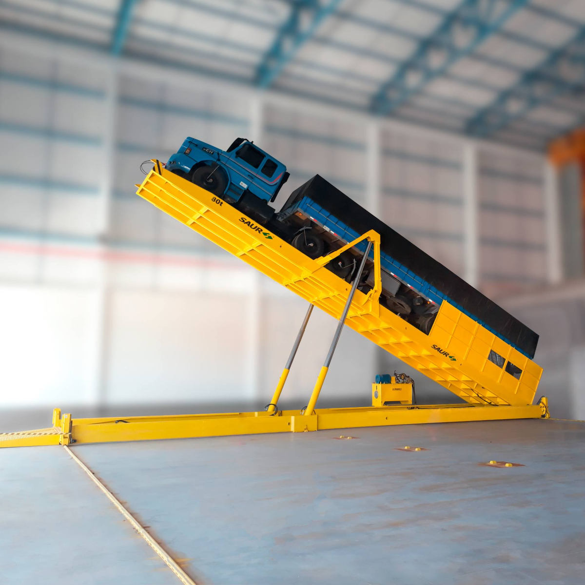 Plataforma de Descarga para Granéis (Tombador) 18 Metros SAUR