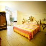 Mate In travel  - Bed and breakfast and Home Holidays