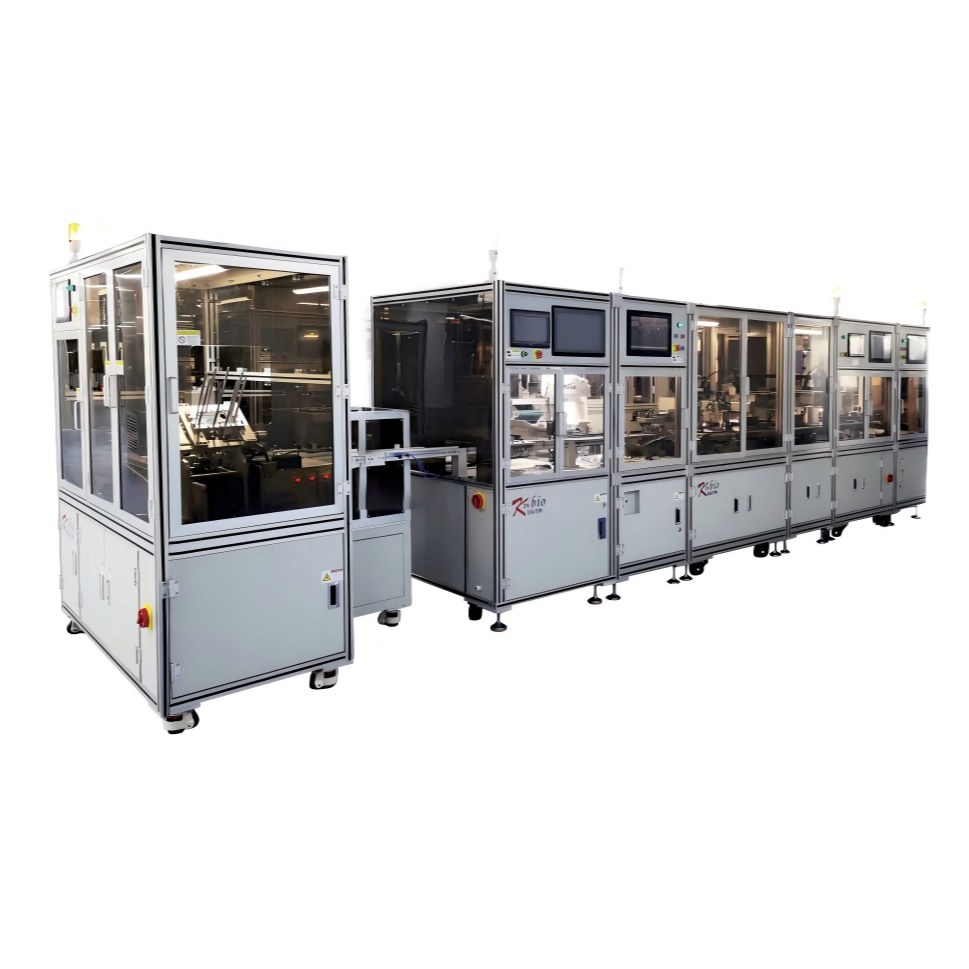 Automatic assembling and packaging machine