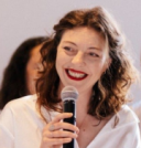 Chloé VAN RAEMDONCK