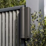 MAGNUS - Motorised hinge & gate closer in one