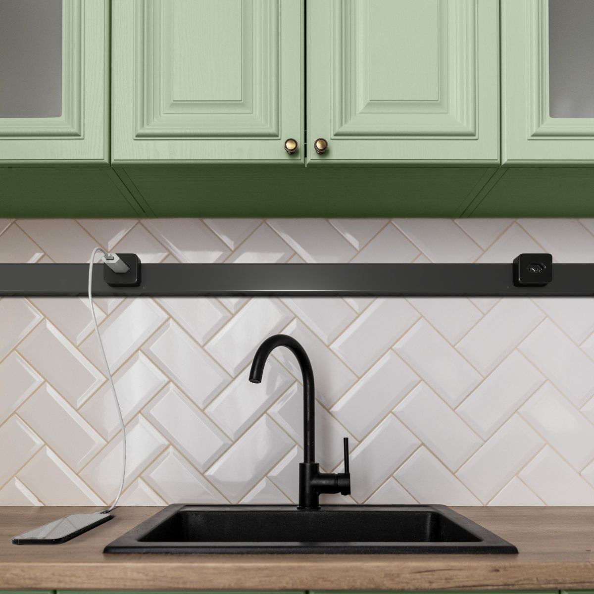 Trilho de Energia para Tomadas - Power Track QTMOV