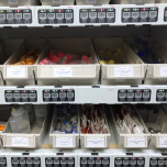 Sistemas para Intralogística Hospitalar e Farmacêutica Cenker Robotics