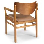 Poltrona Neo Bangkok Encosto em Tela estofado e Encosto em Madeira