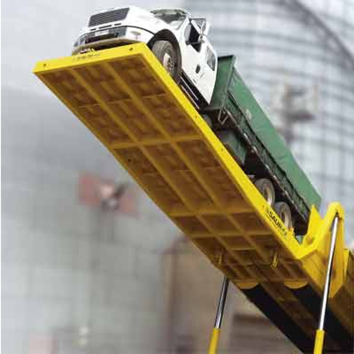 Plataforma para Descarga de Granéis (Tombador) SAUR - 21 metros