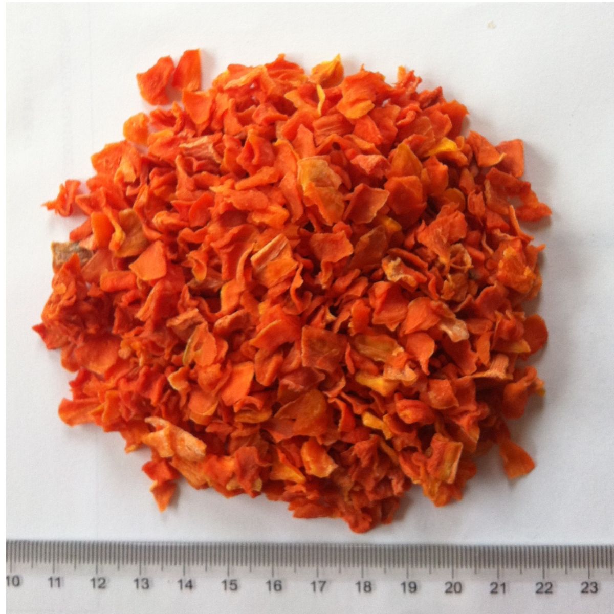 dehydrated carrot flakes 10*10*3mm