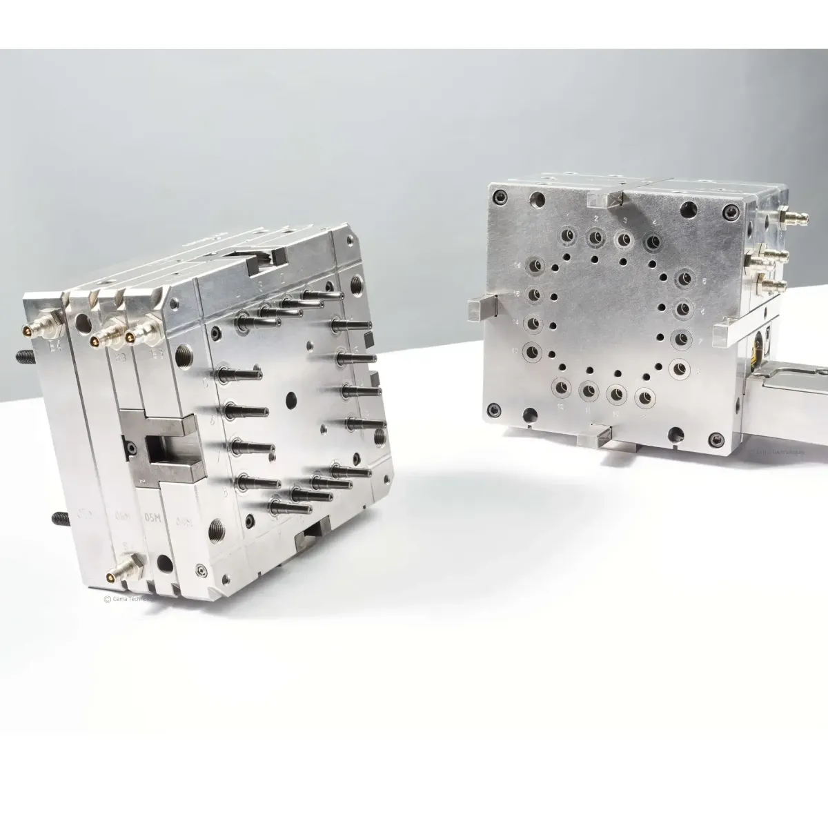 Modular direct injection mould