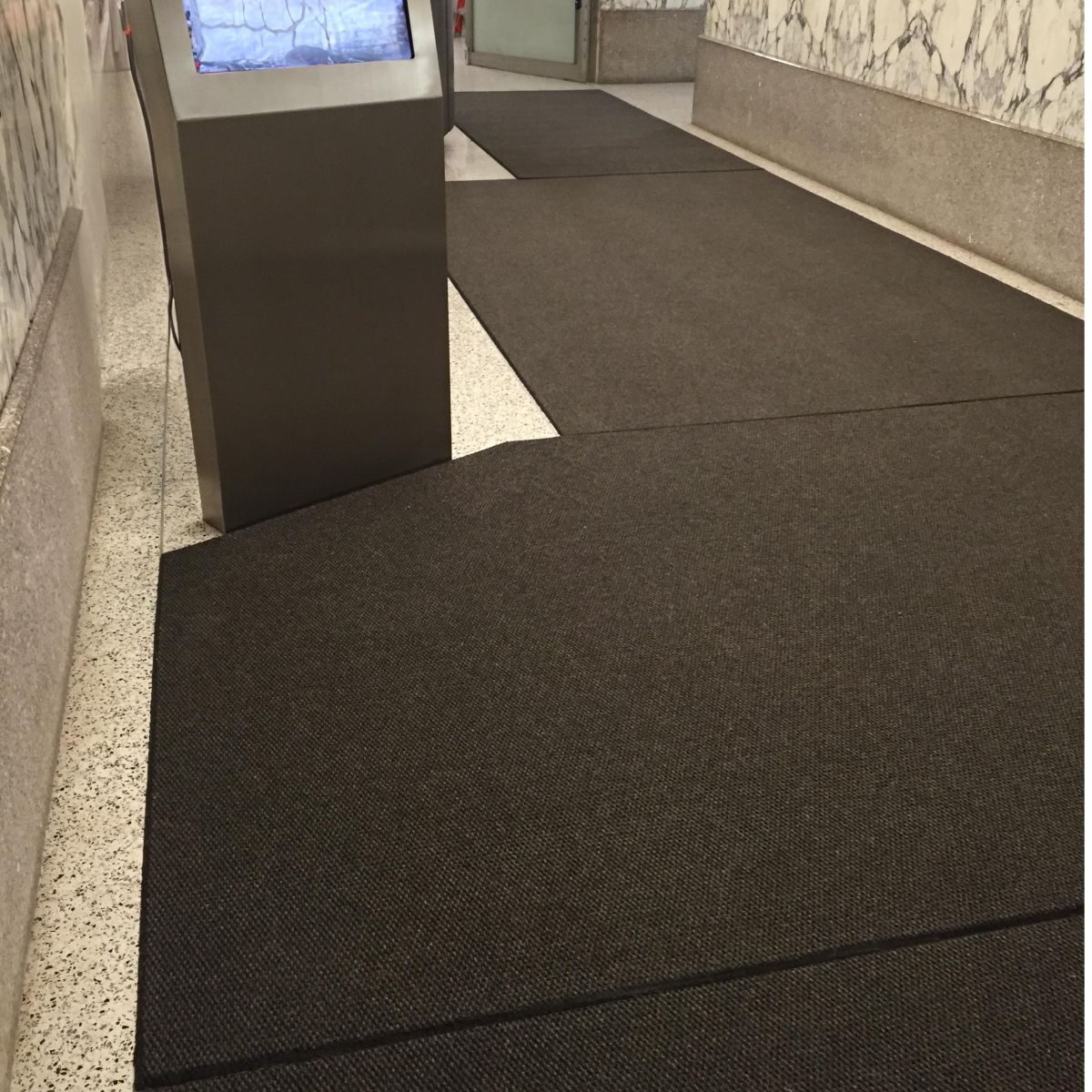 Custom Logo and Plain Mats