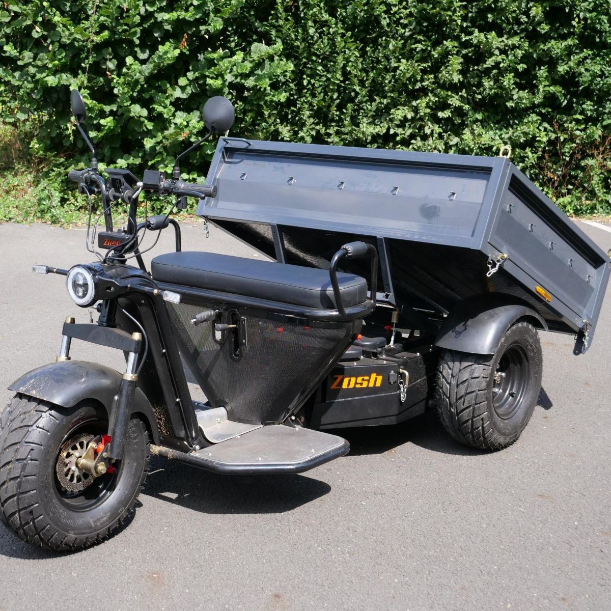 Triporteur multifonctions électrique