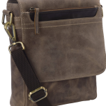 GB-0625-30 : Organizer cross body in hunter leather, size 26cm x 26cm x 9cm