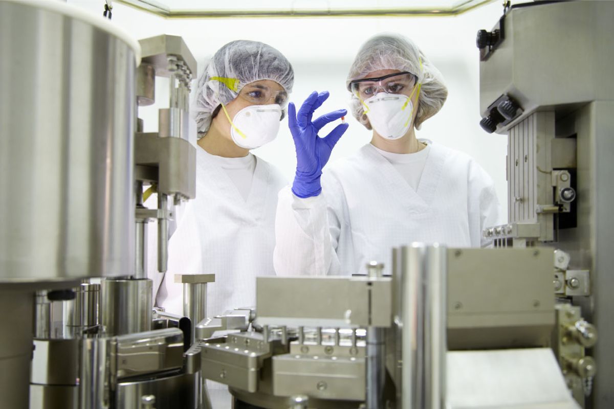 MANUFACTURING OF BATCHES FOR CLINICAL TRIALS