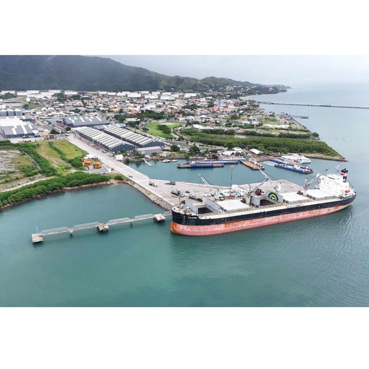 INSTALAÇÕES DE ACOSTAGEM