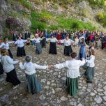 Walks in the villages with food and wine tastings