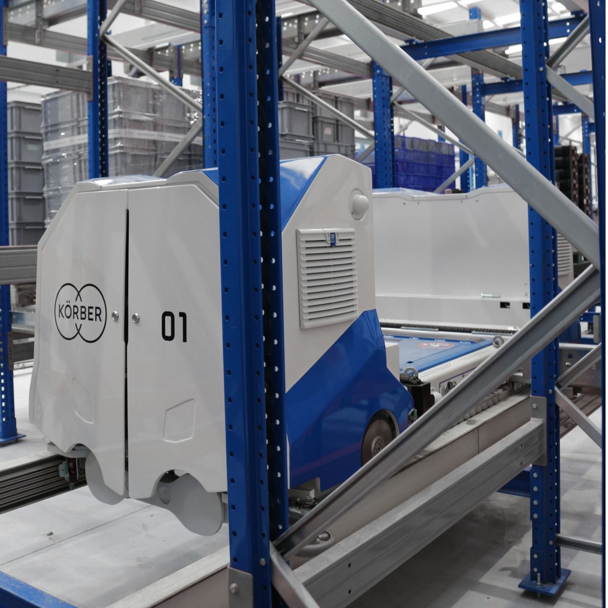 Shuttle-based pallet storage