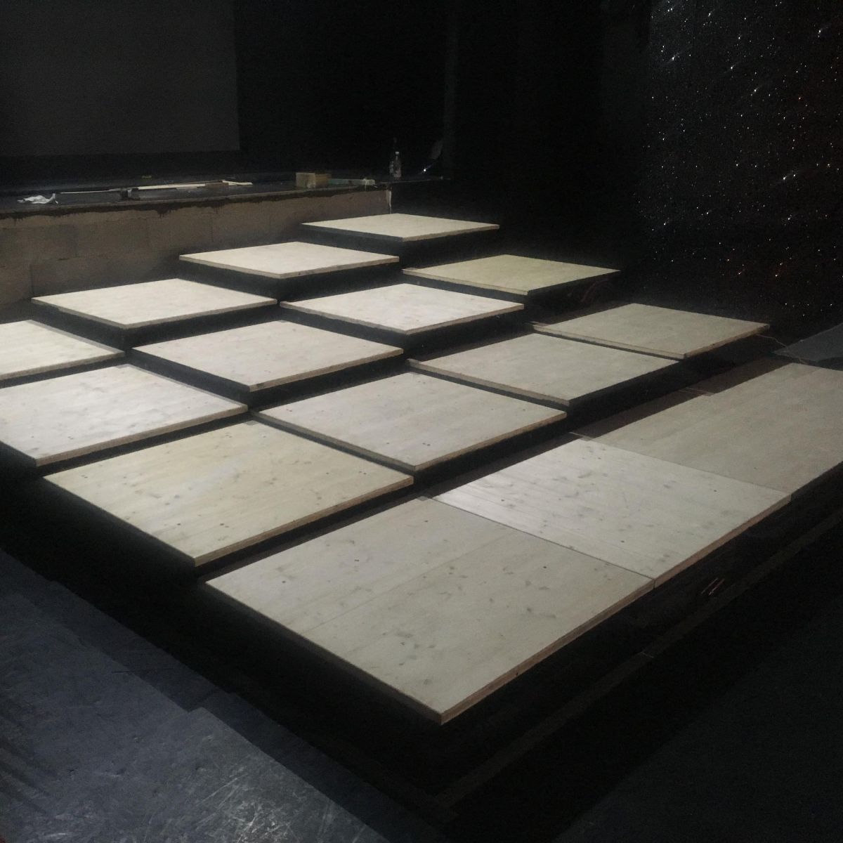 HYDRAULIC STAGE SOLUTIONS