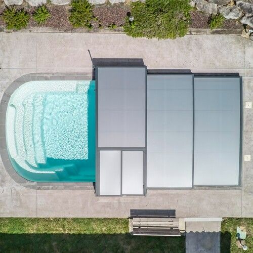 RETRACTABLE POOL ENCLOSURES