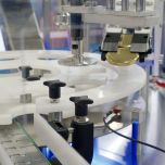 Monoblocco per riempimento e tappatura per liquidi e creme - MFC22