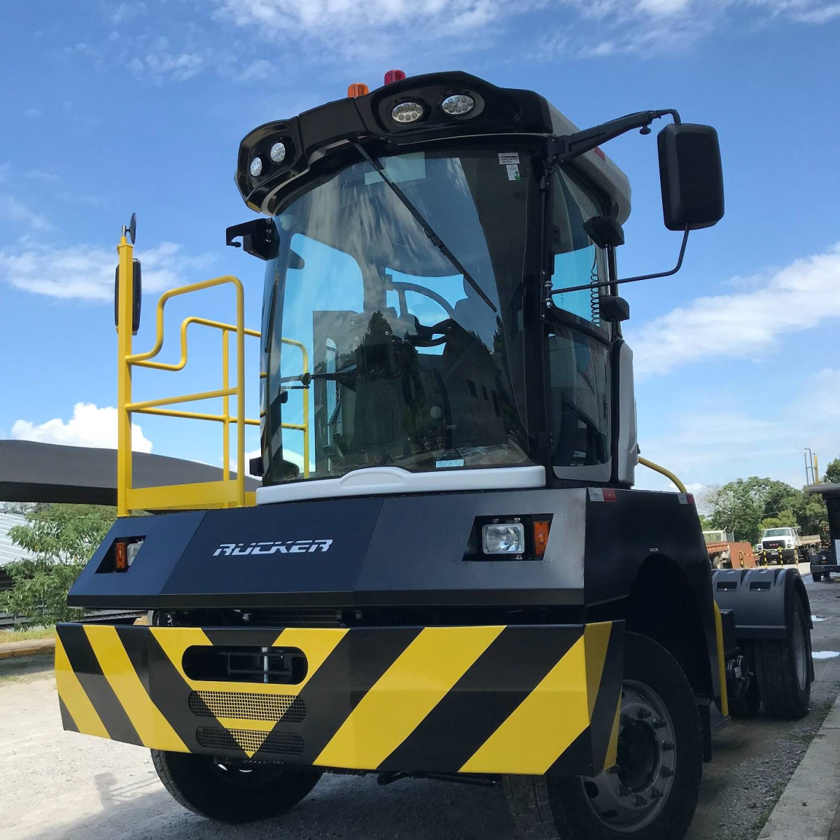 Trator Terminal TT 40 Rucker trator-terminal-tt-40-rucker